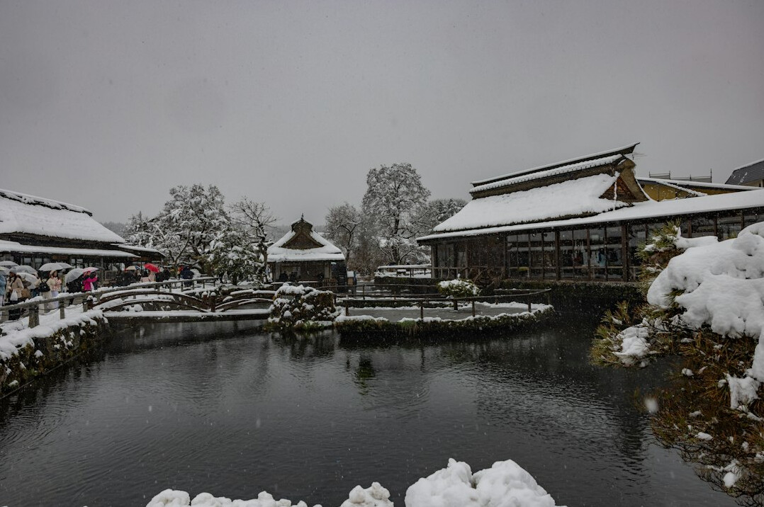 japan onsen in snow
