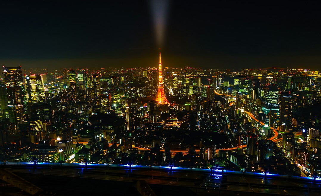 tokyo rooftop view at night