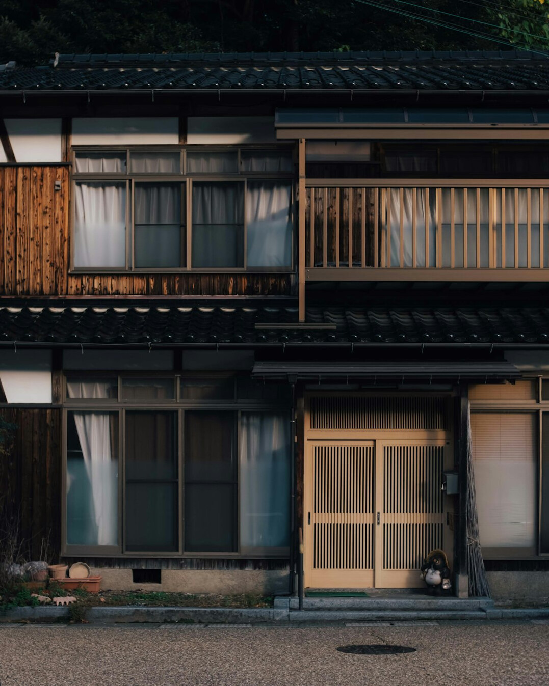 japanese onsen ryokan exterior