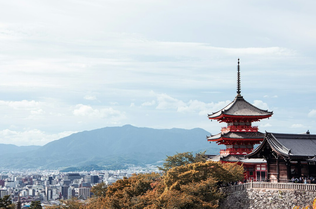 celebrity visiting japan